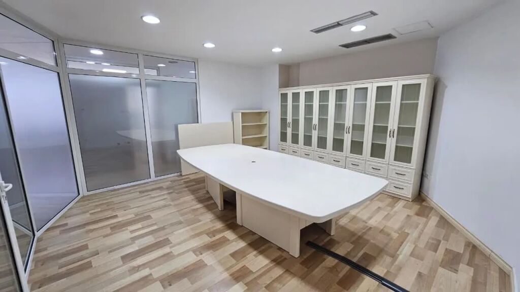 Office space for rent, Artificial Lake !
