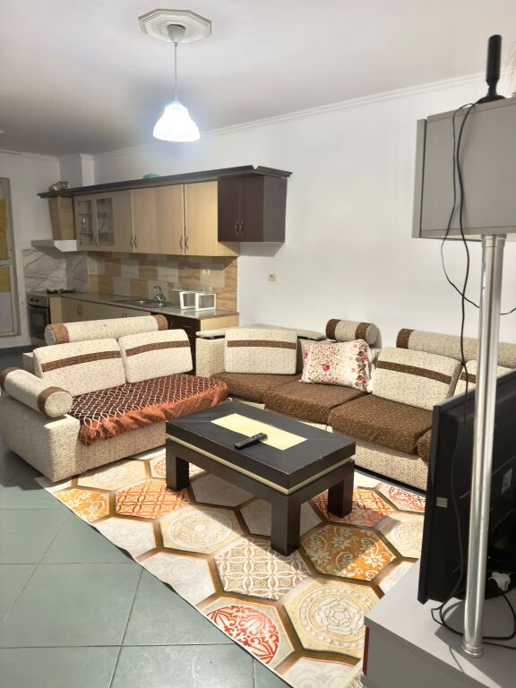 Apartament 2+1 në Yzberisht