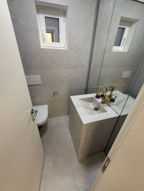 OFFICE FOR RENT | ZOGU I ZI