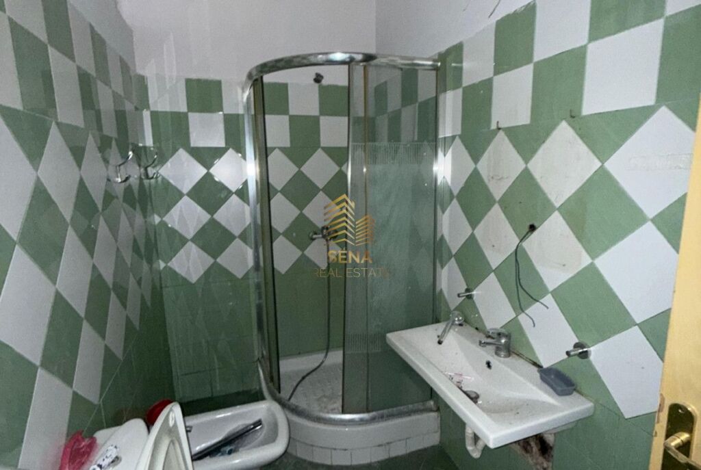 Affitto, Appartamento 2+1+balcone parzialmente arredato, Fresk, 35.000 Lek/mese