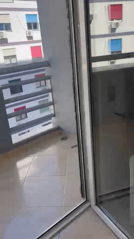 Apartament 2+1, Liceu Artistik!