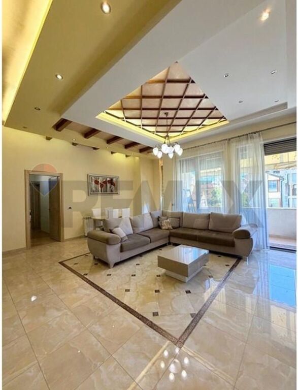 Apartament 2+1+2 me qera Pazari Ri