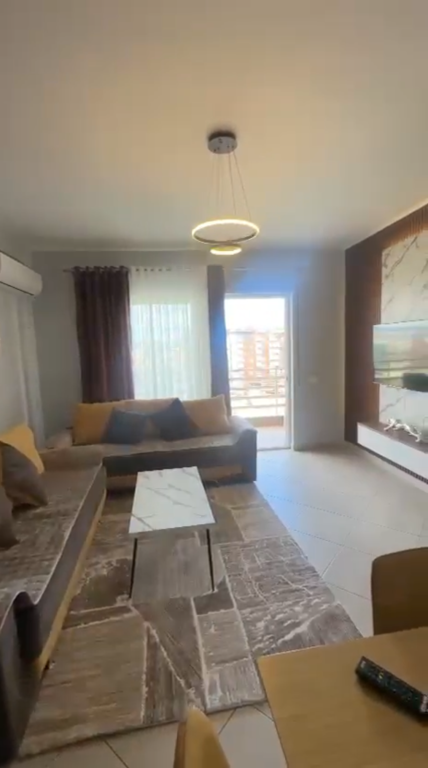 Apartament 1+1 per shitje 5 Maji !