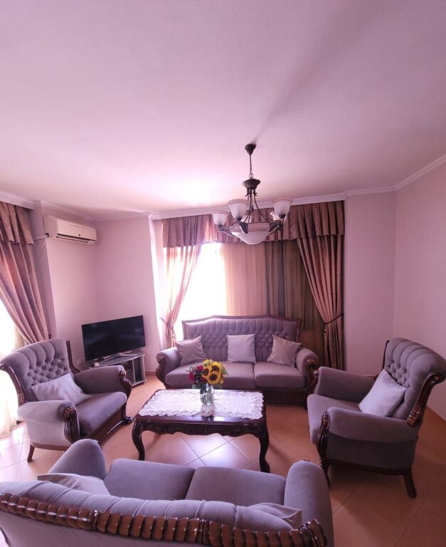Qera | Apartament 2 + 1 | Ish Ekspozita | 700 €/muaj