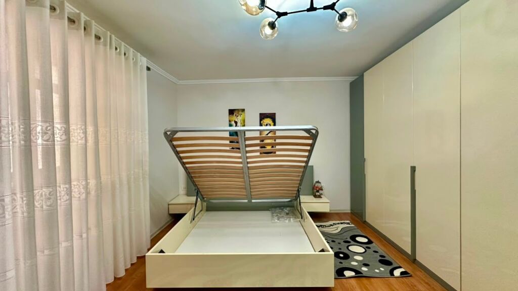 Comfortable 2+1 apartment for rent at 21 Dhjetori!