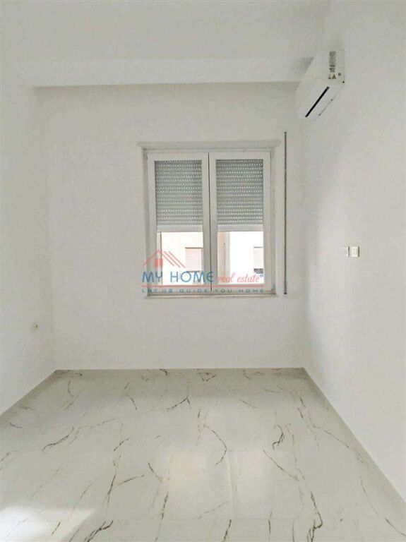 Zyre me qera Qender ne Tirane