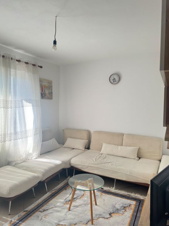 Casa in Affitto 1+1 - Rotonda di Shkoze, Tirana