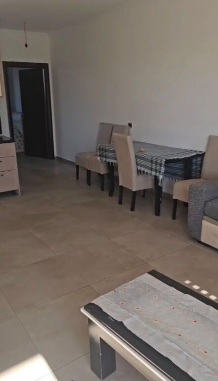 Apartament 1+1 ne zonen e Laprakes mbrapa Spitalit Universitar i Traumës ID 5706