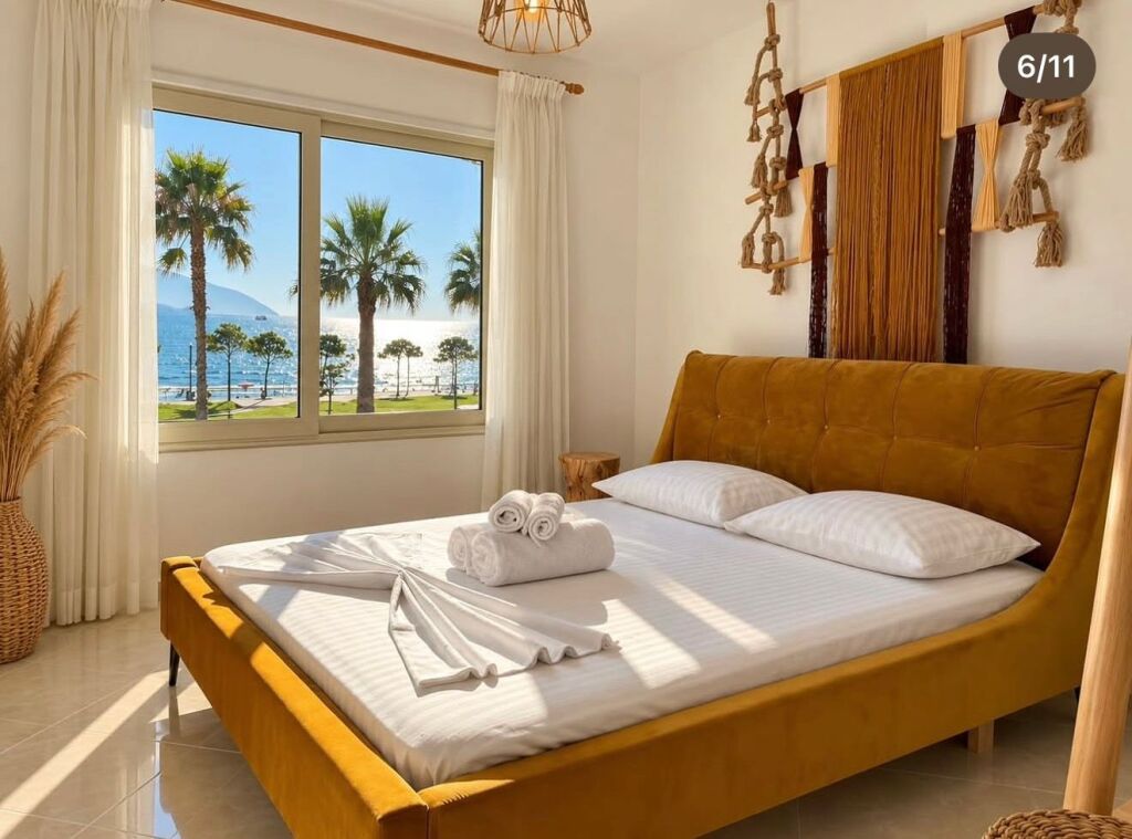 2 bedroom apartment for rent with sea view in Lungomare