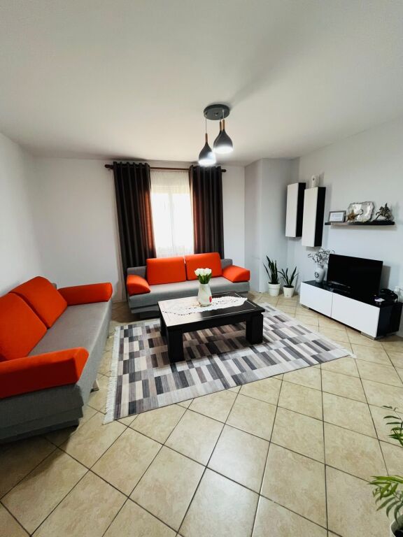 JEPET ME QERA APARTAMENT 1+1 – PRANE HOTEL PARTNER, VLORË 65 METRA KATROR