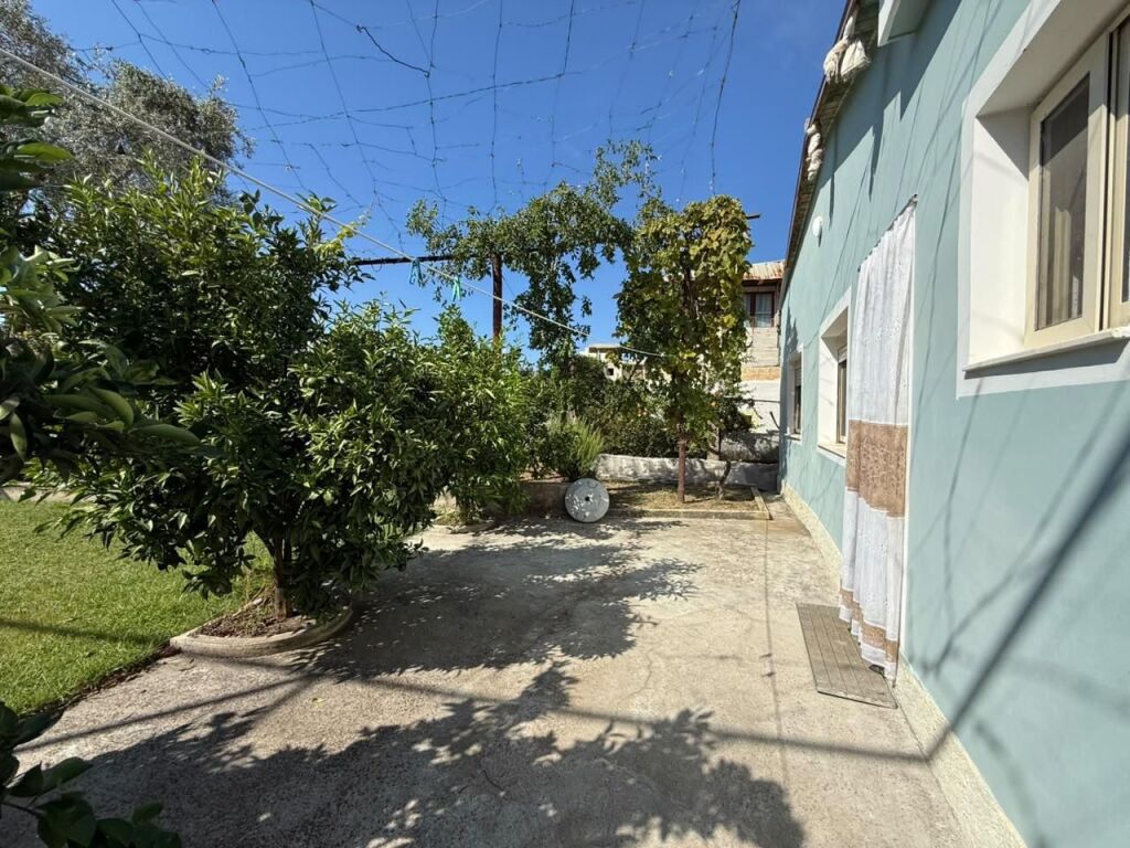 🏠 JEPET SHTEPI 1+1 ME QIRA AFATGJATE – VLORË.