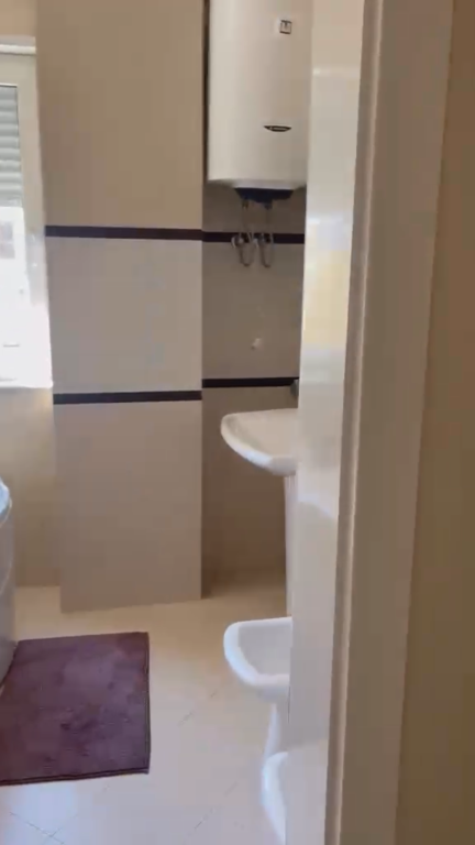 Apartament 2+1, Liceu Artistik!