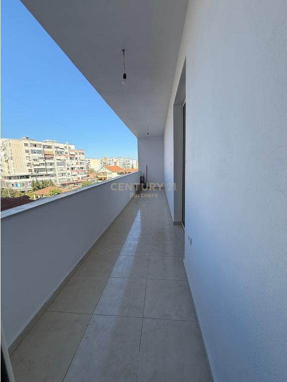 We sell 2+1 Apartment Yzberisht