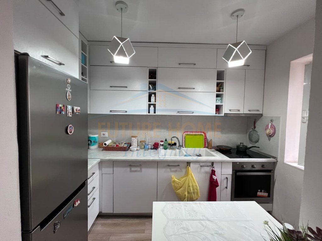 Shitet, Apartament 1+1, Shkolla e Baletit, Tiranë.