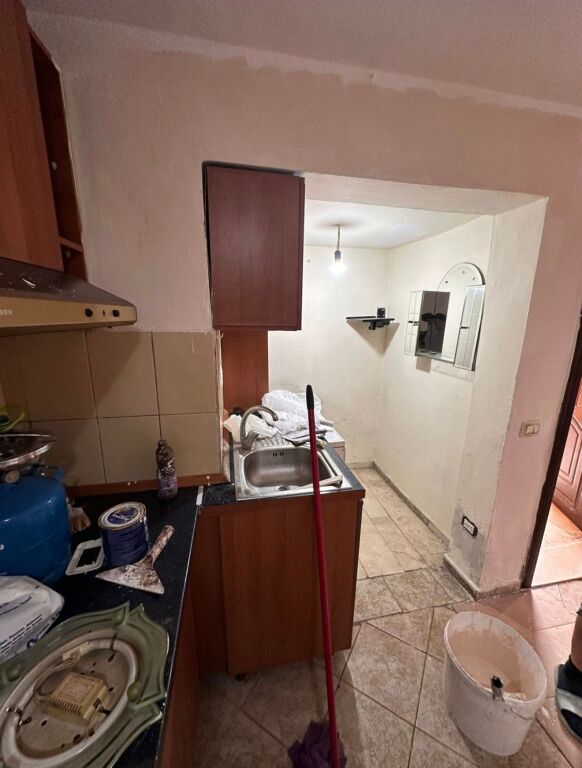 GARSONIERE ME QIRA BRRYLI 250 mij lek