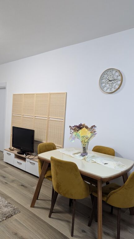 Apartament 2+1 per qira prane stacionit te trenit