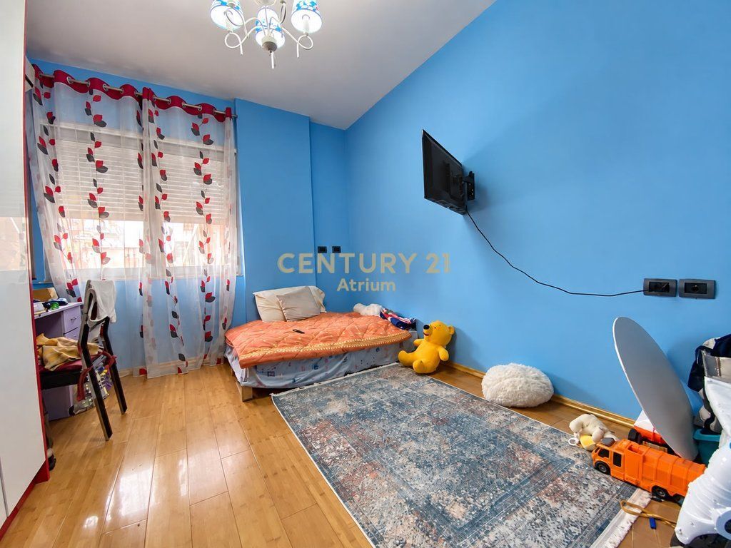 FOR RENT APARTMENT 3+1+2+2 BALCONIES NEAR ISMAIL QEMALI HIGH SCHOOL !