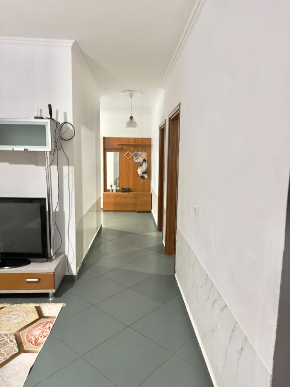 Apartament 2+1 në Yzberisht