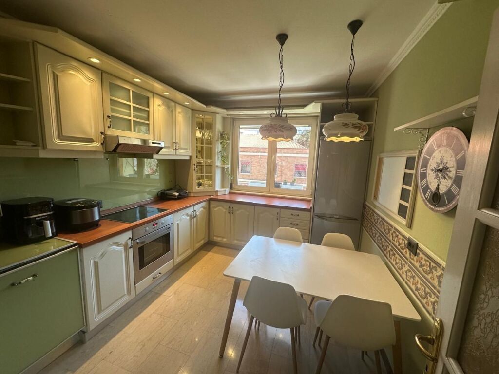 🏢Appartamento 3+1+2 arredato in affitto in via Durazzo. 900Euro