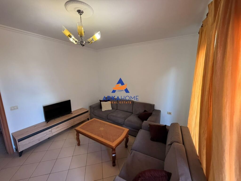 JEPET ME QERA APARTMENT 1+1+BALLKON "TE KOMUNA E PARISIT" 55.000 LEKE