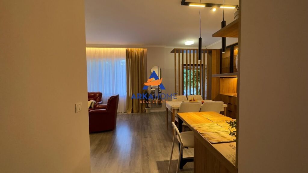 JEPET APARTMENT ME QERA 2+1+BALLKON "KOPSHTI ZOOLOGJIK" 90.000 LEKE