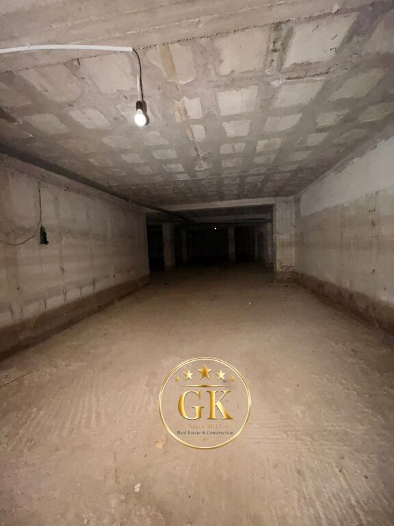 GARAGE FOR SALE WITH 20 PARKING SPACES DURRES BEACH