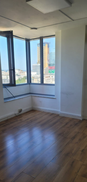 Ufficio in Affitto nel Centro di Tirana