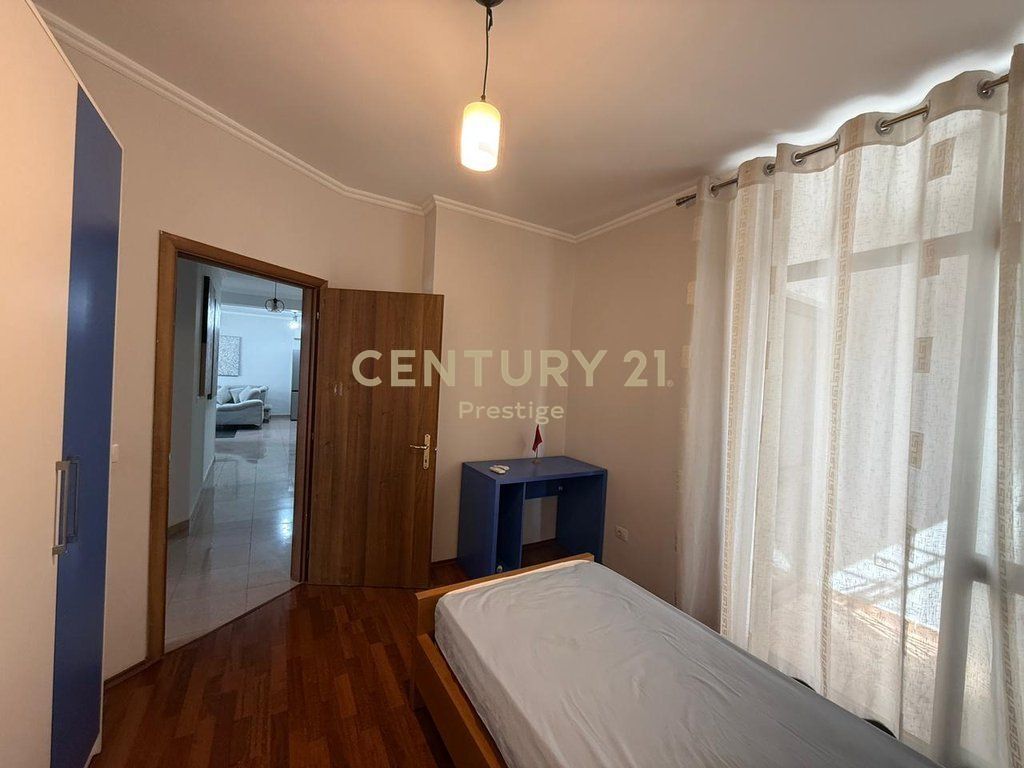 APARTMENT 3+1+2 FOR RENT, KAVAJES STREET!