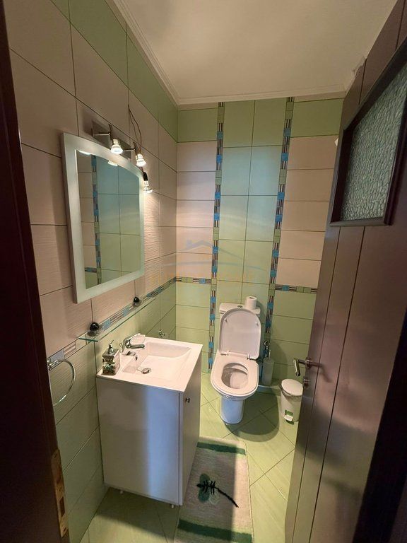 Shitet, Apartament 3+1+2, Rruga Mihal Ballkameno, Pogradec
