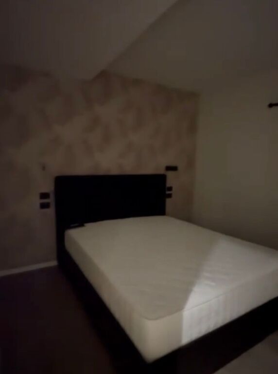 Shitet apartament 1+1 te Lsi ish Blloku