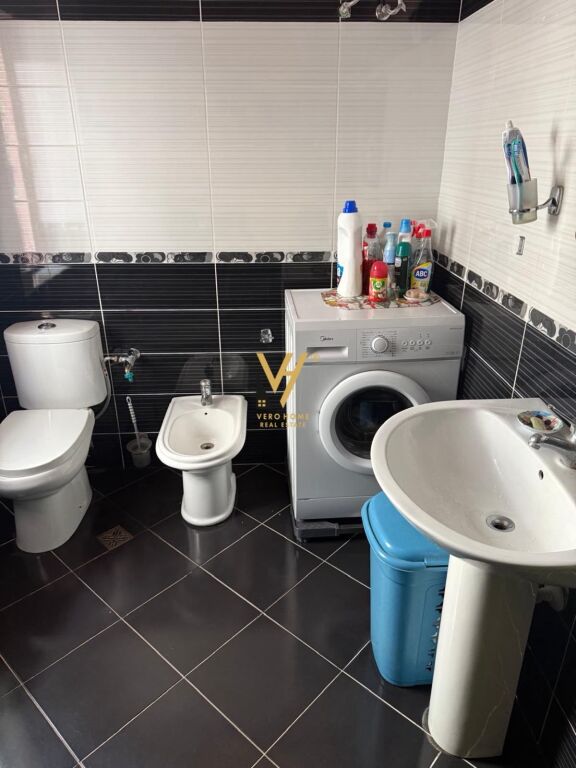SHITET APARTAMENT 3+1+3BLK NE MYSLYM SHYRI 40.000.000 LEKE