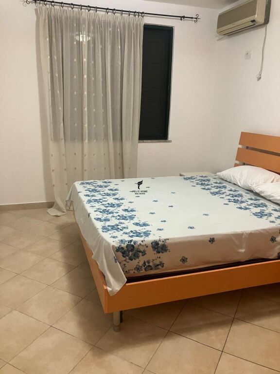 APARTAMENT ME QERA 2+1 21 DHJETORI 80.000 LEKE FH-95884