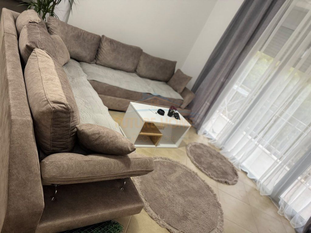 Qera, Apartament 2+1, Tek Rezidenca Odeon,Vlore 660 €    60,000 Lekë