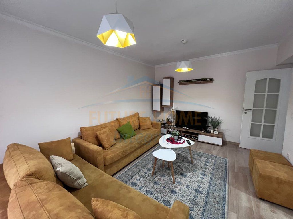 Shitet, Apartament 1+1, Shkolla e Baletit, Tiranë.