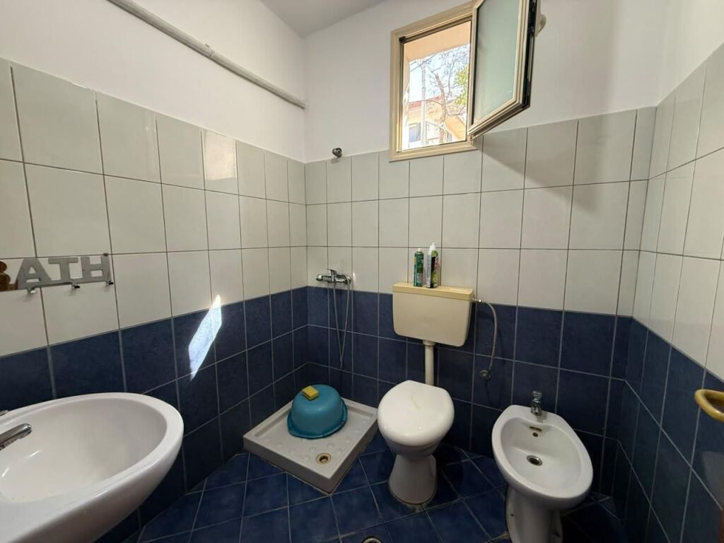 🏠 JEPET STUDIO ME QIRA AFATGJATE – VLORË.