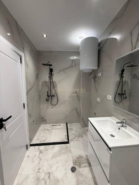 We sell 2+1 Apartment Yzberisht