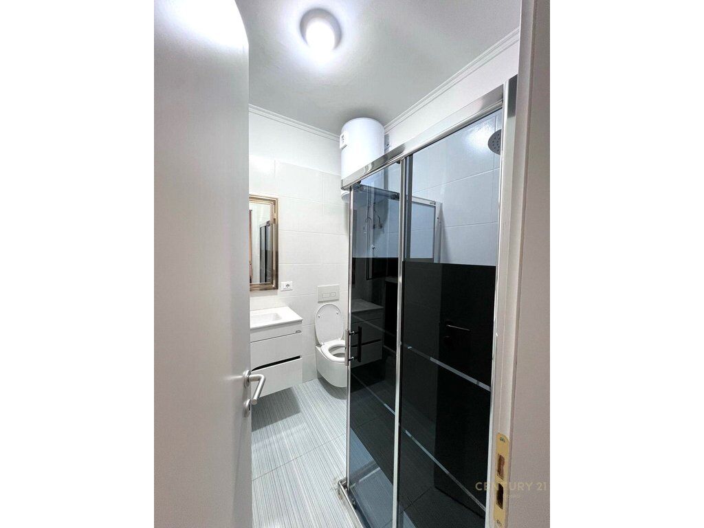 Affitto, Appartamento 2+1+2, Bulevardi i Ri  80.000 Lek /Mese