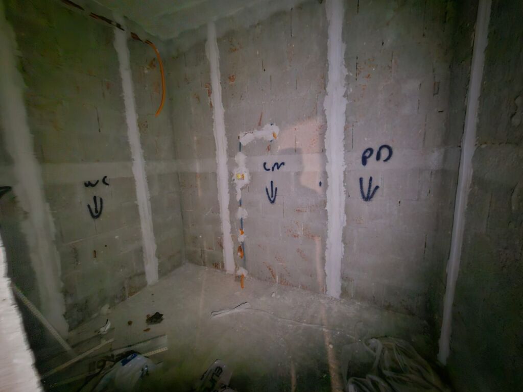STUDIO APARTMENT FOR SALE