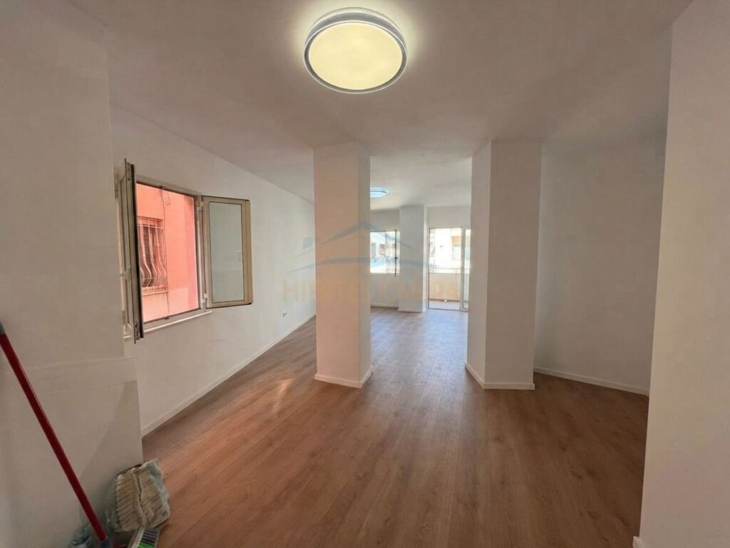 In vendita, Appartamento 1+1, Ristorante Fresku, Fresk.
