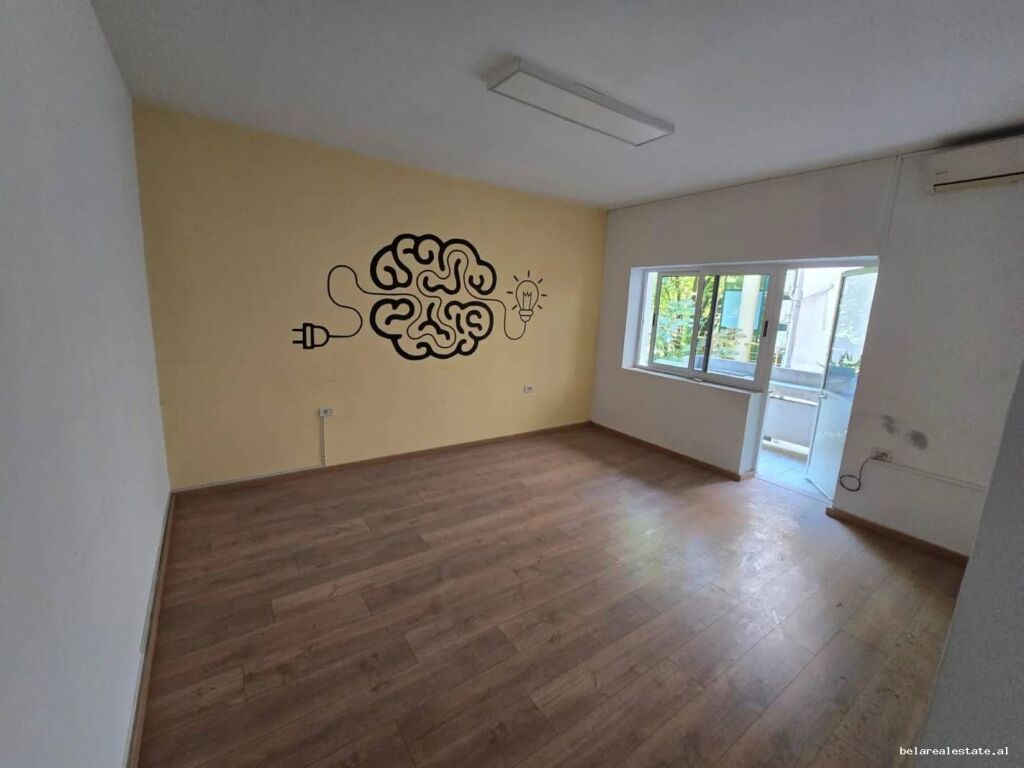 Zyre me Qera 2+1 ne Bllok (ID BZ21060) Tirane