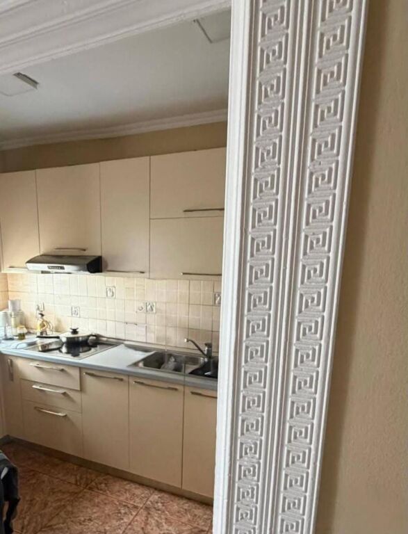 Affitto | Apartament 2 + 1 | Porcelan | 600 €/mese