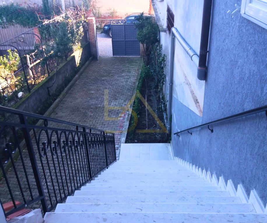 3-STOREY VILLA FOR SALE – SUKTH, DURRËS