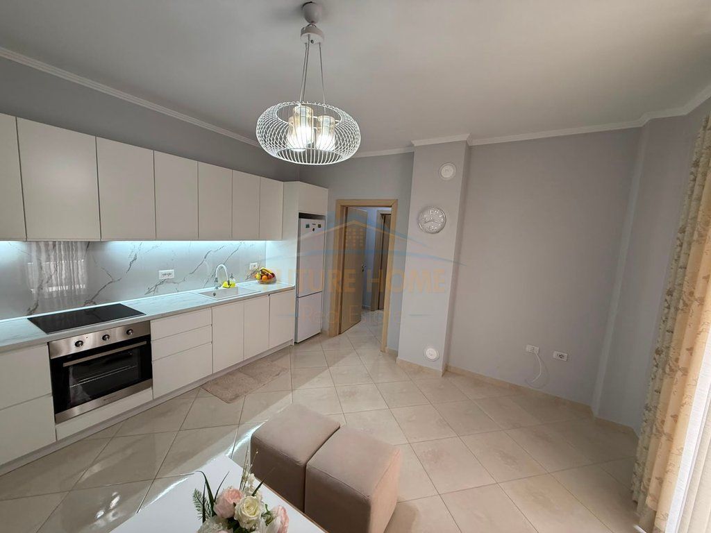 Shitet, Apartament 1+1, Rruga Sul Starovari, Pogradec