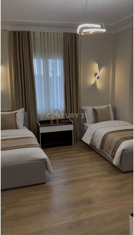 Apartament Luksoz Me Qira në Sheshi Pranvera, Durrës