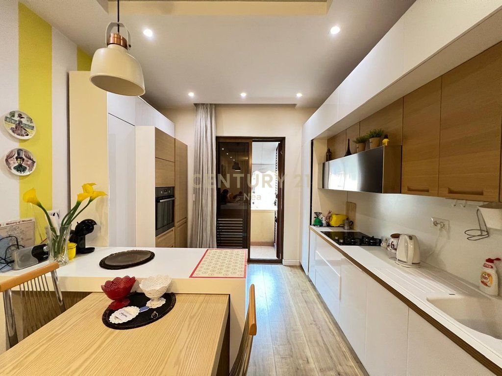 Apartment 2+1 for rent at Shallvaret, Myslym Shyri