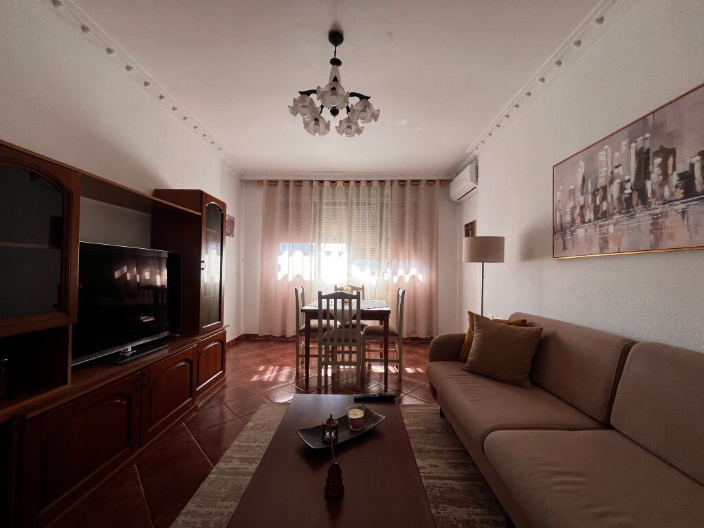 Affittasi casa in via Elbasani 60.000 lek