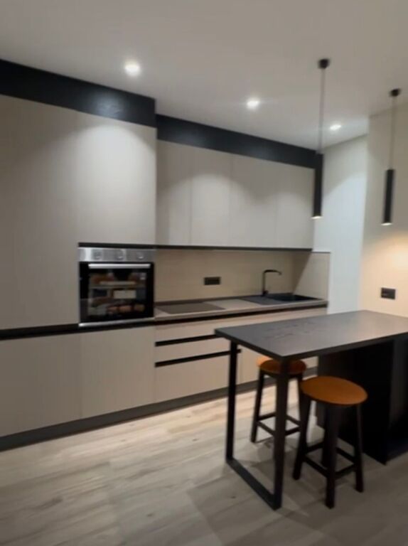 Shitet apartament 1+1 te Lsi ish Blloku