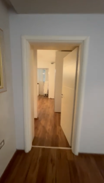 Apartament 2+1, Stadiumi Dinamo!