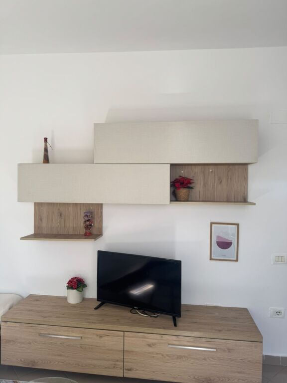Casa in Affitto 1+1 - Rotonda di Shkoze, Tirana