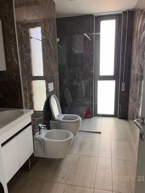 Affittasi appartamento 2+1+2+parcheggio a Fiori Di Bosko! 850 € /Mese